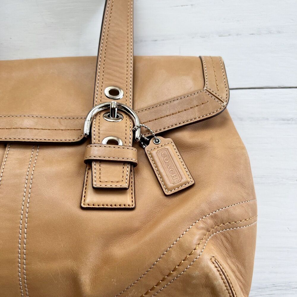 •Vintage• Coach Y2K Soho Hampton Flap F12304 Leather Satchel Bag in British Tan - Picture 2 of 15